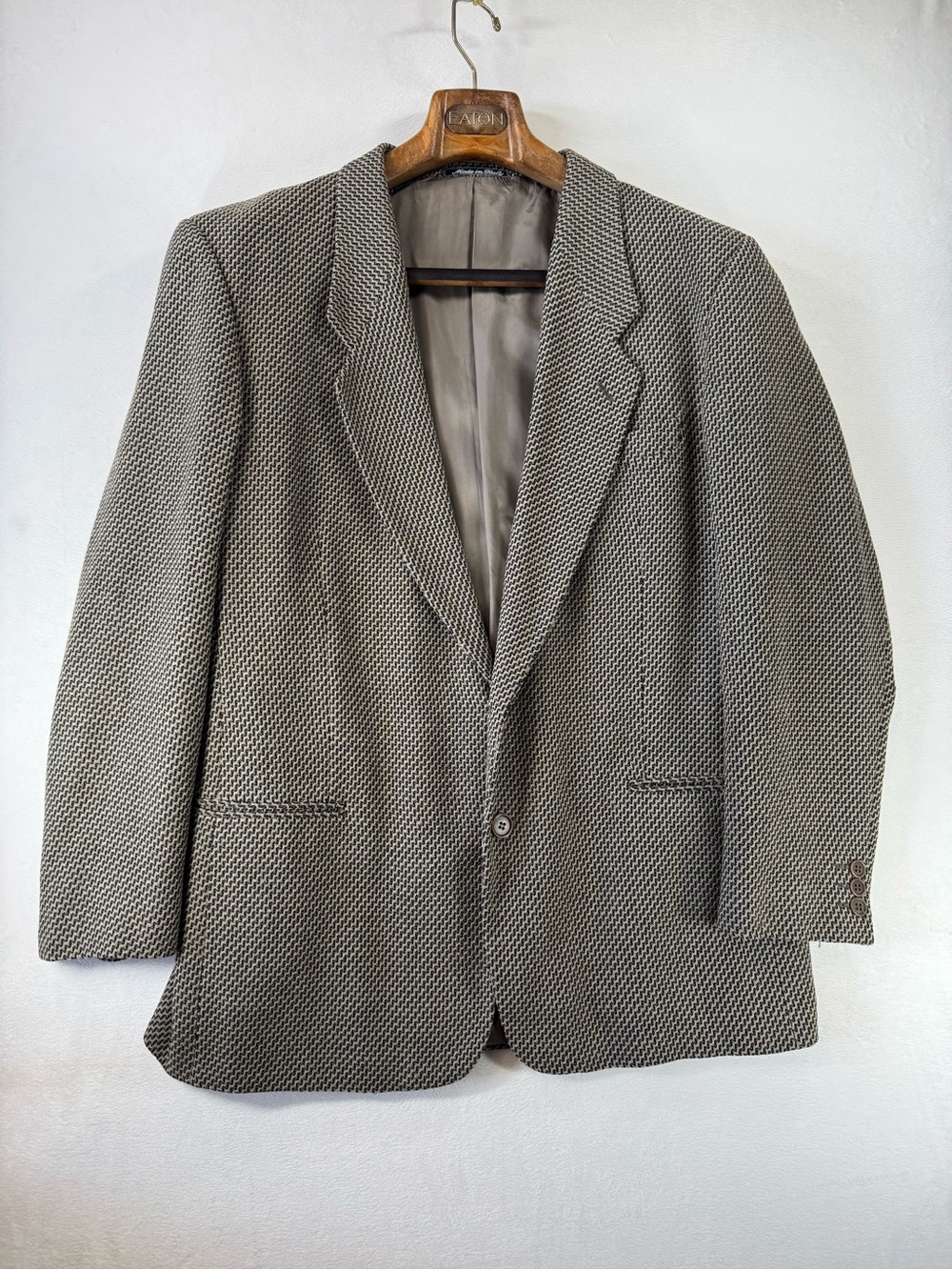 Vintage Giorgio Armani Holt Renfrew Men's Textured Gray Notch-Lapel Blazer L-XL